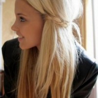 Layered Long Blonde Hairstyles for Girls