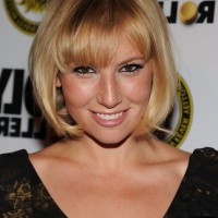 Ari Graynor Short Haircut: Cute Bob Haircut with Bangs