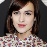 Ella Catliff Cute Short Bob Hairstyle with Side Swept Bangs