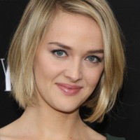 Jess Weixler Layered Short Bob Hairstyle for Women