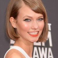 Karlie Kloss Classic Short Bob Hairstyle with Bangs