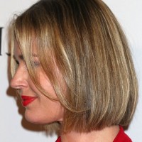 Side View of Rebecca Romijn Short Bob Haircut