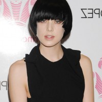 Agyness Deyn Short Bowl Cut with Blunt Bangs