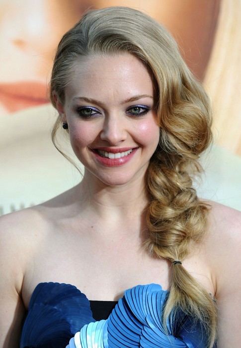 Amanda Braided Hairstyle: Holiday Hairstyles for Loose Side Braid