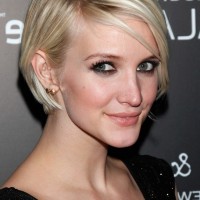 Celebrity Ashlee Simpson Short Graduated Bob Haircut for Thin Hair