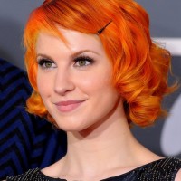 Hayley Williams Short Red Curly Hairstyle for Women