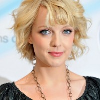 Lauren Laverne Casual Short Blonde Curly Hairstyle for Oval Faces