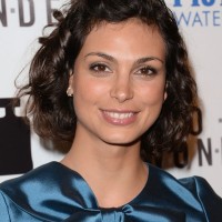 Morena Baccarin Haircut: Short Curly Bob Hairstyle for Round Faces