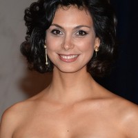 Morena Baccarin Short Curly Haircut for Round Face Shapes