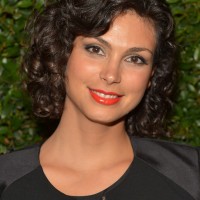 Morena Baccarin Short Curly Hairstyle with Bangs