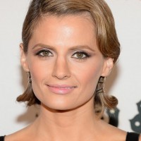 Stana Katic Finger Wave Hairstyle for Round Faces