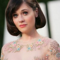 Zooey Deschanel Short Haircut