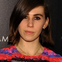 Zosia Mamet Layered Side Parted Short Straight Cut