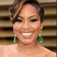 Alicia Quarles Elegant Side Parted Wavy Hair for Black Women