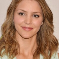 Celebrity Medium Wavy Hairstyle for Women from Katharine McPhee