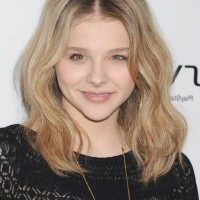 Chloe Grace Moretz Cute Center Parted Shoulder Length Wavy Haircut