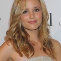 Dianna Agron Cute Layered Blonde Wavy Hairstyle for Round Faces
