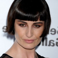 Erin O'Connor Short Pageboy Haircut with Blunt Bangs