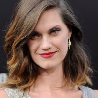 Heather Doerksen Latest Medium Ombre Hairstyle with Waves