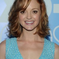 Jayma Mays Chic Simple Easy Mid Length Wavy Haircut for Summer