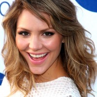 Katharine McPhee Chic Shoulder Length Wavy Haircut with Bangs