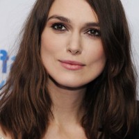 Keira Knightley Shoulder Length Hairstyle for Round Faces