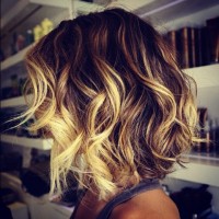 Layered Messy Ombre Hair with Waves