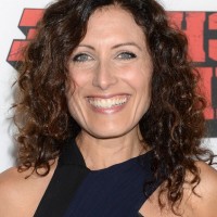 Lisa Edelstein Casual Simple Easy Daily Medium Curly Hairstyle