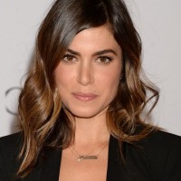 Nikki Reed Loose Wavy Hairstyle for Shoulder Length Hair