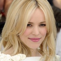 Rachel McAdams Romantic Medium Wavy Hairstyle with Layers for Wedding