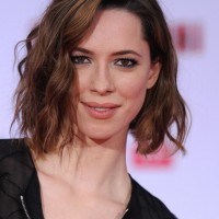 Rebecca Hall Short Wavy Bob Cut for Fall