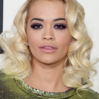 Rita Ora Medium Blonde Wavy Curly Hairstyle for Women