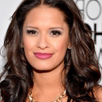 Rocsi Diaz Shoulder Length Brunette Wavy Hairstyle for Thick Hair