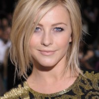 Short Choppy Straight Hairstyle for Women