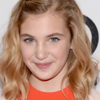 Sophie Nelisse Cute Braided Medium Wavy Hairstyle