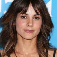 Stephanie Szostak Latest Medium Layered Hairstyle with Wispy Bangs