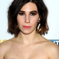 Zosia Mamet Short Dark to Brown Ombre Wavy Haircut