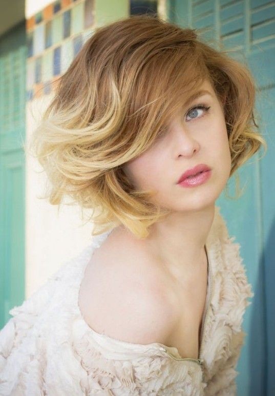 Ombre Short Wavy Hairstyle