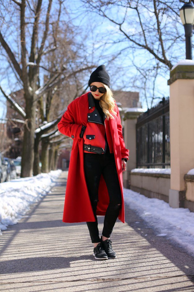 Stunning Red Coat Outfit Idea