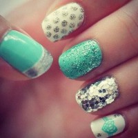 Fashionable Mint Nail Design