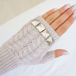 Beautiful DIY Gloves