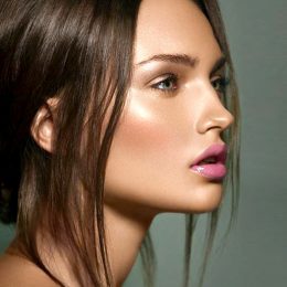 7 Tips on Achieving a Natural Glow Through Highlighting