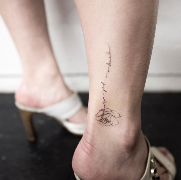 30 Pretty Ankle Tattoo Ideas for Women - Styles Weekly