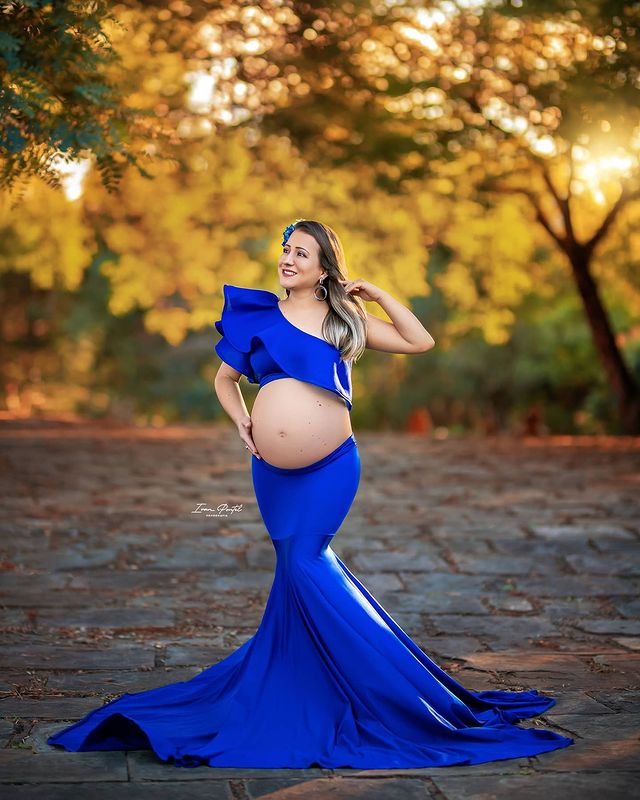 Coolest Maternity Photoshoot Outfit Ideas