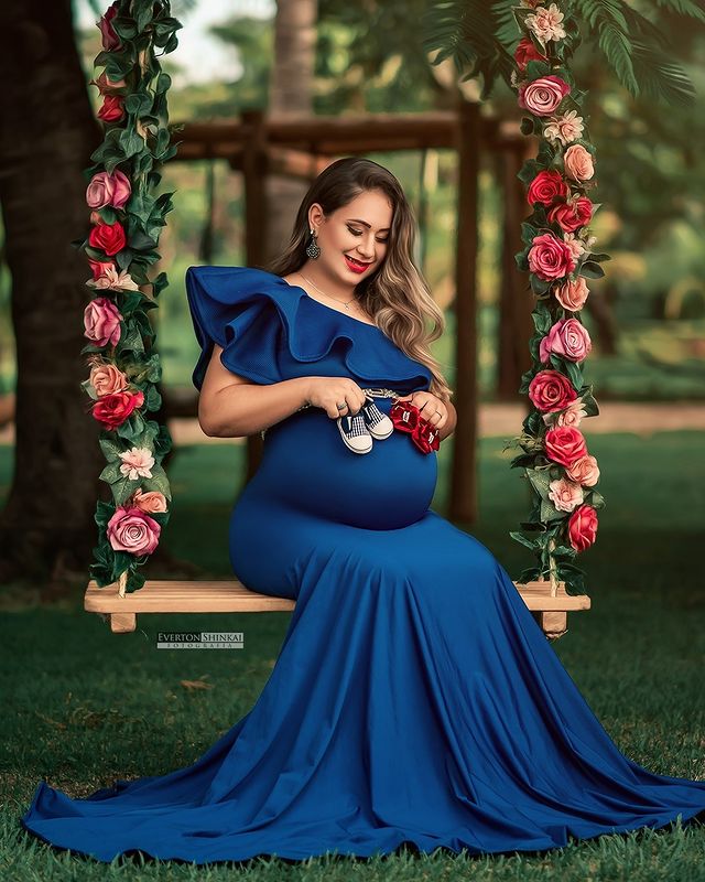 Details more than 73 maternity photoshoot hairstyles best - in.eteachers