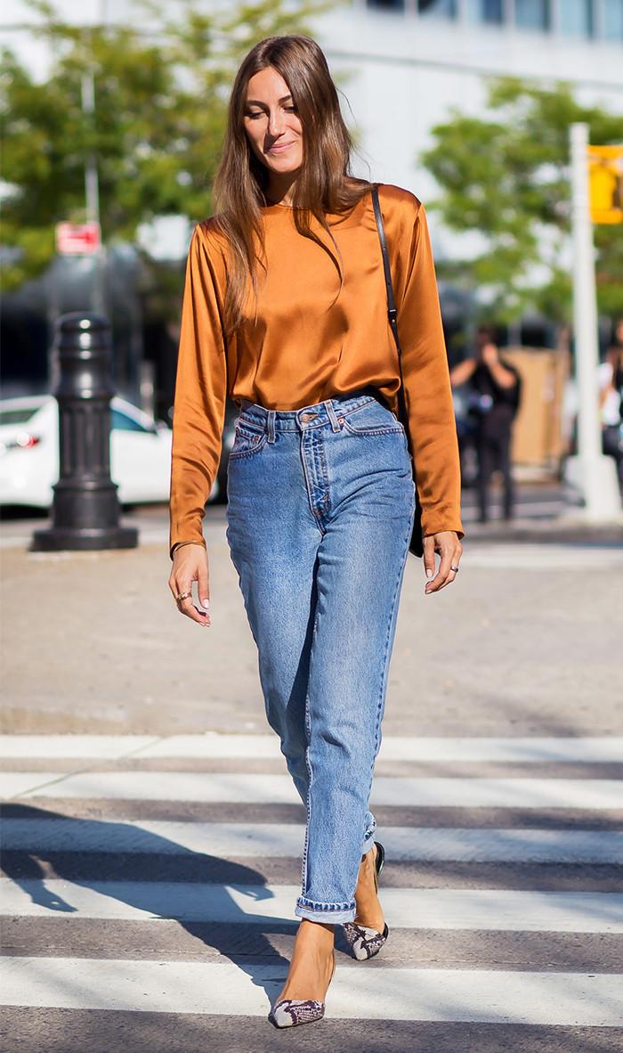 mom jeans outfit ideas 3